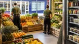 Papendrecht krijgt na jaren weer gespecialiseerde groente- en fruitwinkel in Wilgendonk