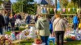 Vlooienmarkt in speeltuin Westerdijk in Hoorn op 19 september