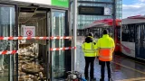 Waterleidingbreuk legt AllGo-servicepunt lam; impact op OV rond Almere Centrum
