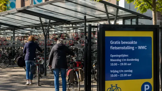 Gratis bewaakte en overdekte fietsenstalling tijdens WMC in Kerkrade-Centrum