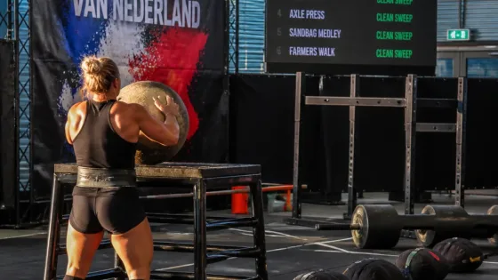 Lelystadse krachtpatser Patricia Smit pakt zesde nationale titel en wint alle onderdelen