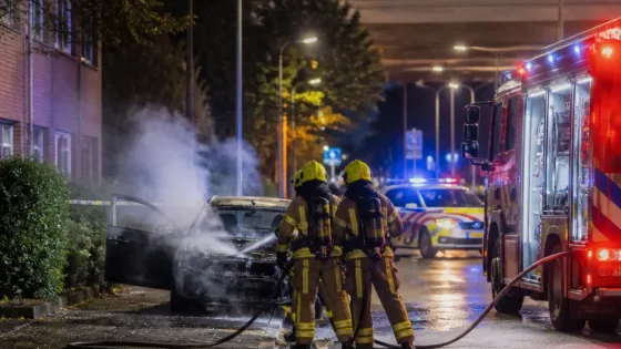 Twee autobranden in korte tijd: brandweer en politie actief in Zwijndrecht