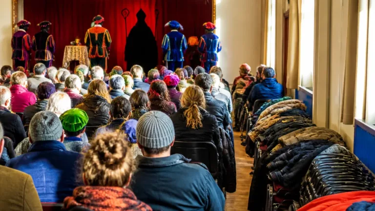 Alternatieve Sinterklaas met Zwarte Piet blijft onderwerp van debat in Medemblik