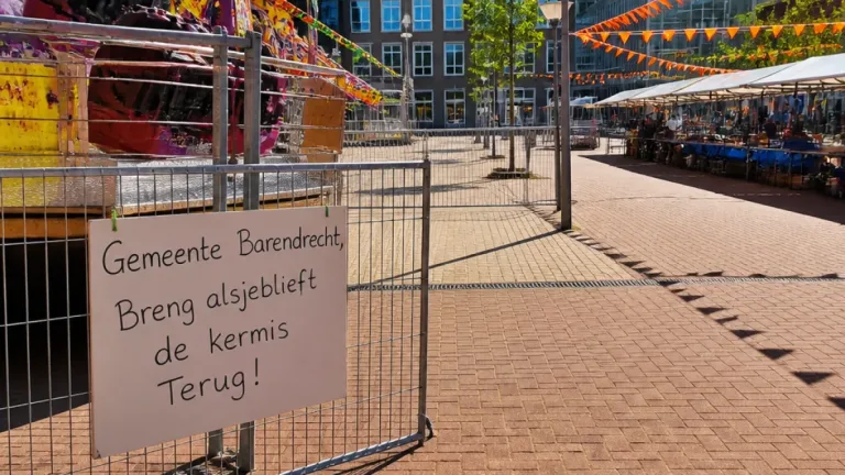 Barendrecht houdt kermis en Koningsdag voortaan gescheiden, exploitanten verzetten zich