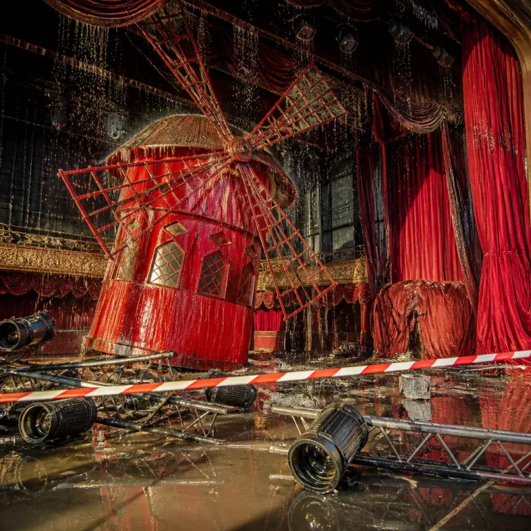 Moulin Rouge! valt stil na grote waterschade: laatste 19 shows definitief geschrapt