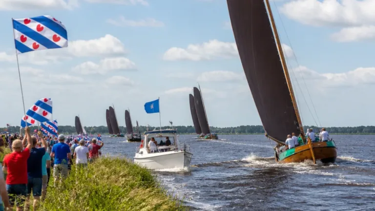 Grou opent SKS-zeilreeks met overtuigende thuiszege van Douwe Visser