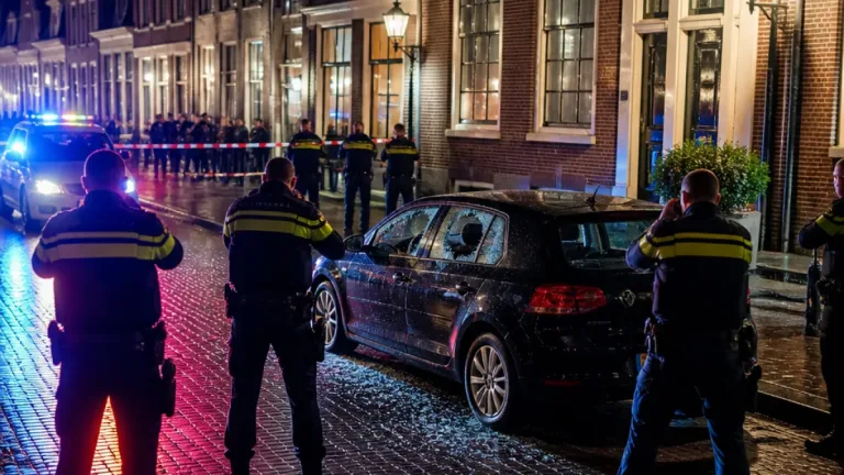Politieactie in Kampen na drugsdeal: bestuurder rijdt op agenten, twee aanhoudingen
