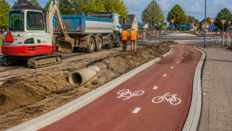Provincie steekt miljoenen in veilige wegen en fietsroutes in de IJmond